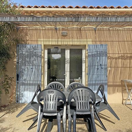 Pleasant Gite, With Collective Heated Swimming Pool, In The Heart Of The Alpilles In Mouries, 4/6 People. Villa Bagian luar foto